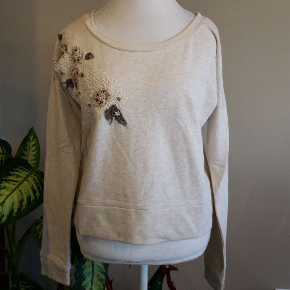 Love Sam beige sweatshirt